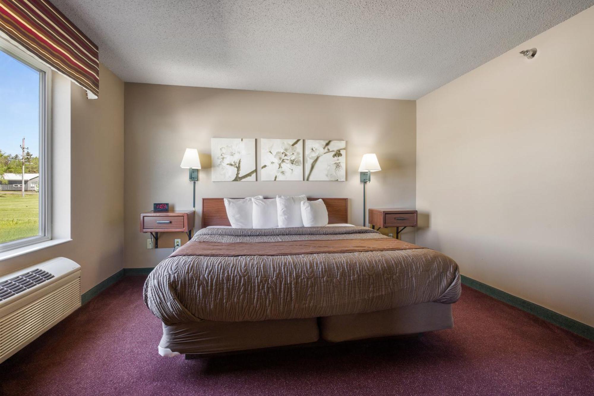 De Smet Super Deluxe Inn Room photo
